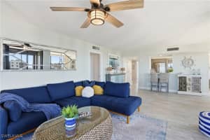 17 Bluebill Avenue, Naples, FL 34108 - MLS#226001470