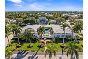 320 14th Ave S 320b, Naples