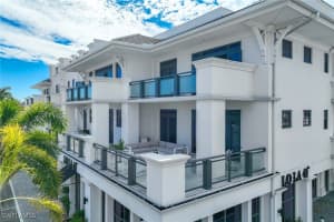 875 6th Avenue, Naples, FL 34102 - MLS#226001493