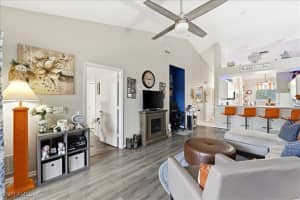 422 Valerie Way, Naples, FL 34104 - MLS#226001540