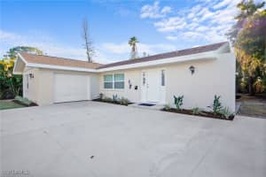 3581 Corana Way, Naples