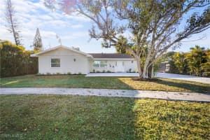 3581 Corana Way, Naples, FL 34105 - MLS#226001554