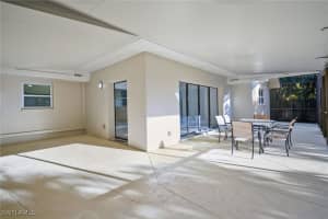 3581 Corana Way, Naples, FL 34105 - MLS#226001554