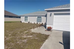 409 8th Terrace, Cape Coral, FL 33993 - MLS#226001560