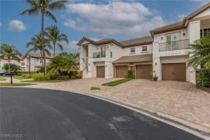 8085 Players Cove Dr Ne 201, Naples