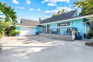 4352 Parrot Avenue, Naples, FL 34104 - MLS#226001580