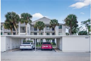 420 Fox Haven Drive, Naples, FL 34104 - MLS#226001648