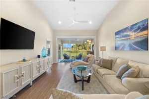 2215 Chesterbrook Ct 203, Naples