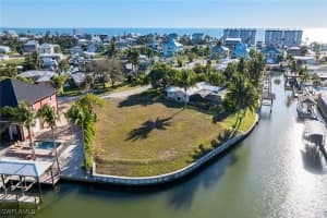 271 Randy Lane, Fort Myers Beach, FL 33931 - MLS#226001673