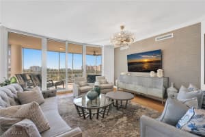 13675 Vanderbilt Drive, Naples, FL 34110 - MLS#226001680