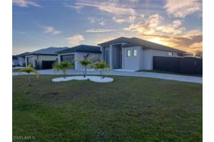 128 Nelson Road, Cape Coral, FL 33993 - MLS#226001704