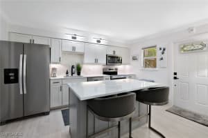 960 7th Street, Naples, FL 34102 - MLS#226001758