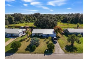 4077 Edgewater Circle, Labelle, FL 33935 - MLS#226001763