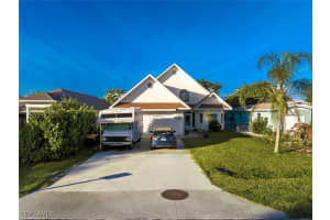 739 102nd Avenue, Naples, FL 34108 - MLS#226001789