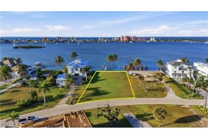 948 San Carlos Drive, Fort Myers Beach, FL 33931 - MLS#226001800
