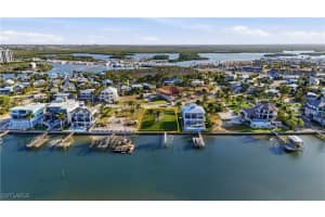 948 San Carlos Drive, Fort Myers Beach, FL 33931 - MLS#226001800