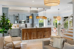 572 7th Avenue, Naples, FL 34102 - MLS#226001862