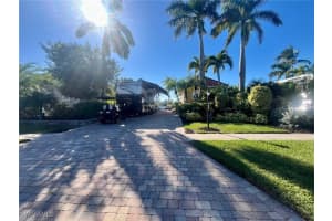 4685 Southern Breeze Drive, Naples, FL 34114 - MLS#226001874