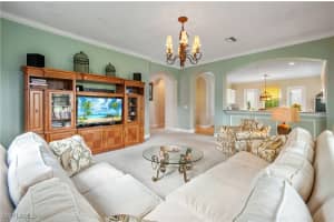 1724 Birdie Drive, Naples, FL 34120 - MLS#226001900