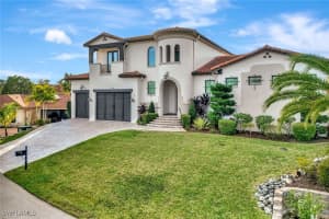 27194 Harbor Drive, Bonita Springs, FL 34135 - MLS#226001977