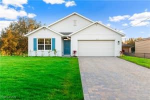 2513 25th Street, Lehigh Acres, FL 33976 - MLS#226002011