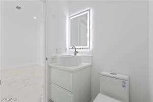 535 manhattan Street, Lehigh Acres, FL 33974 - MLS#226002021