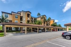 9826 Giaveno Cir 1537, Naples