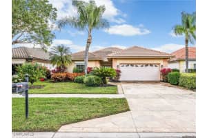 7100 Falcons Glen Blvd, Naples