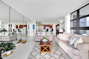 260 Seaview Court, Marco Island, FL 34145 - MLS#226002138