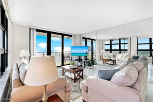 260 Seaview Court, Marco Island, FL 34145 - MLS#226002138