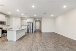 560 Spring Hill Lake Loop, Cape Coral, FL 33993 - MLS#226002144