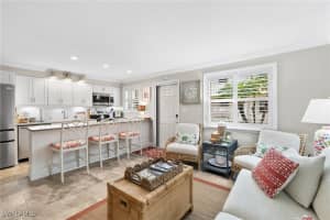 980 7th Avenue, Naples, FL 34102 - MLS#226002183