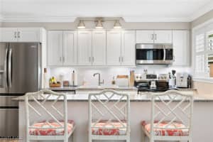 980 7th Avenue, Naples, FL 34102 - MLS#226002183