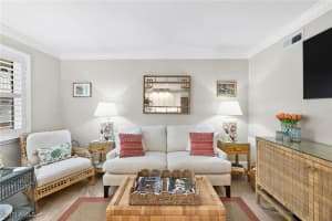 980 7th Avenue, Naples, FL 34102 - MLS#226002183