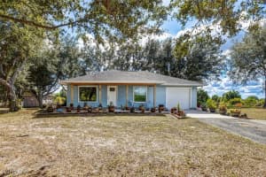 2420 41st Ave Ne, Naples