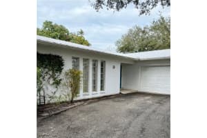 347 Burning Tree, Naples, FL 34105 - MLS#226002203