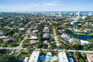 748 Willowhead Drive, Naples, FL 34103 - MLS#226002238