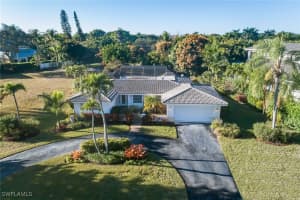 700 Bow Line Drive, Naples, FL 34103 - MLS#226002252