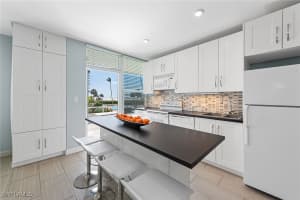 220 Seaview Court, Marco Island, FL 34145 - MLS#226002291