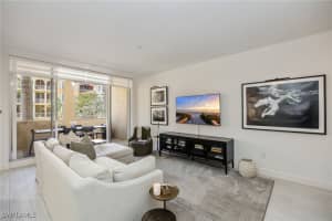 401 Bayfront Pl 3208, Naples