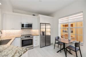 401 Bayfront Place, Naples, FL 34102 - MLS#226002297