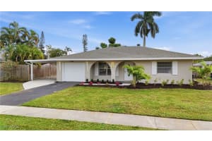 2564 Poinciana Street, Naples, FL 34105 - MLS#226002320