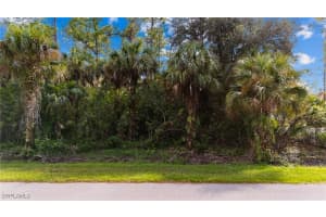 4870 30th Avenue, Naples, FL 34117 - MLS#226002327