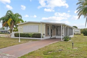 17 Saint Raphael Dr, Naples