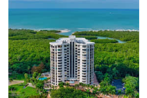 6075 Pelican Bay Boulevard, Naples, FL 34108 - MLS#226002381