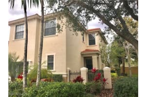 7576 Bristol Cir Naples, FL 34120 - Off Market