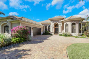 5865 Hammock Isles Circle, Naples, FL 34119 - MLS#226002443