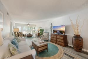 142 Palm Drive, Naples, FL 34112 - MLS#226002455