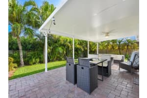 637 103rd Avenue, Naples, FL 34108 - MLS#226002512