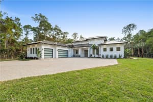 5000 Palmetto Woods Dr, Naples